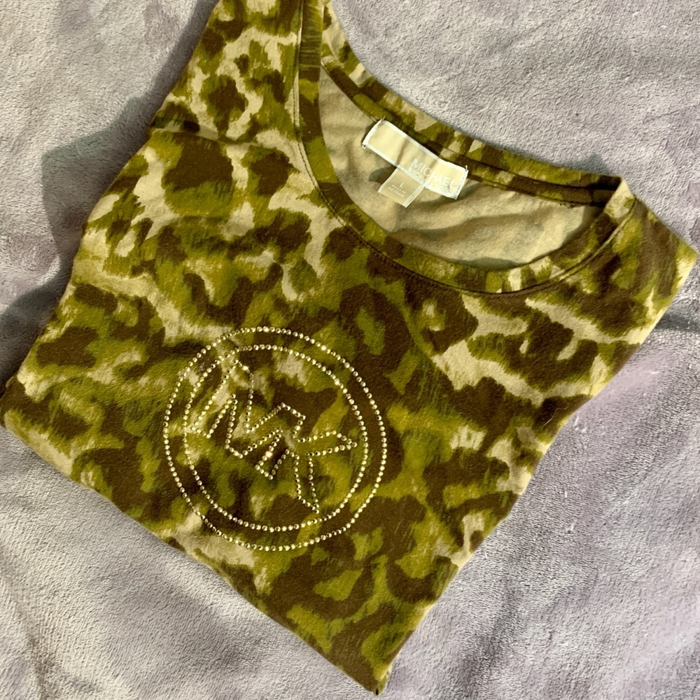 Michael Kors Camo T-Shirt- size Large